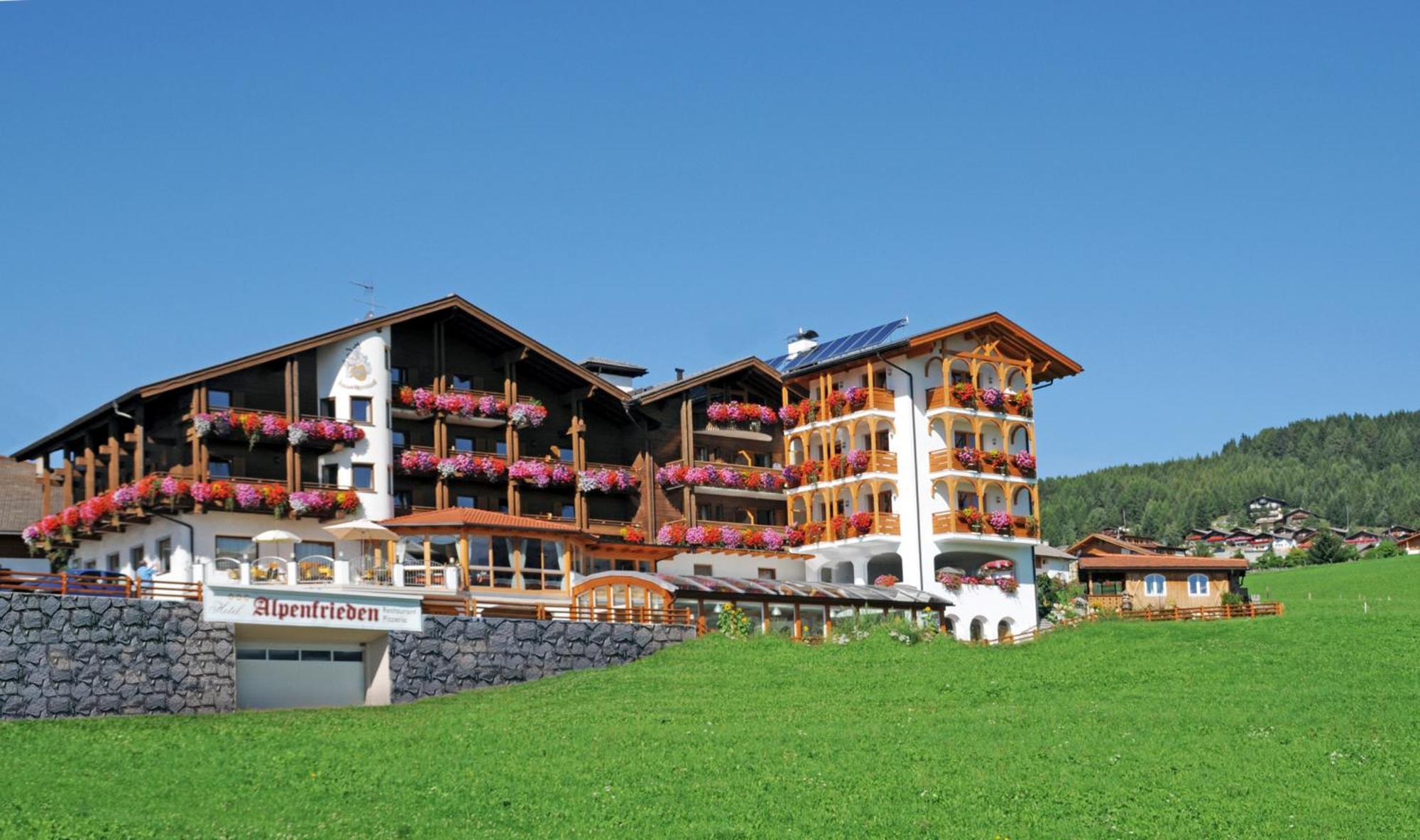 Hotel Alpenfrieden Maranza Exterior photo