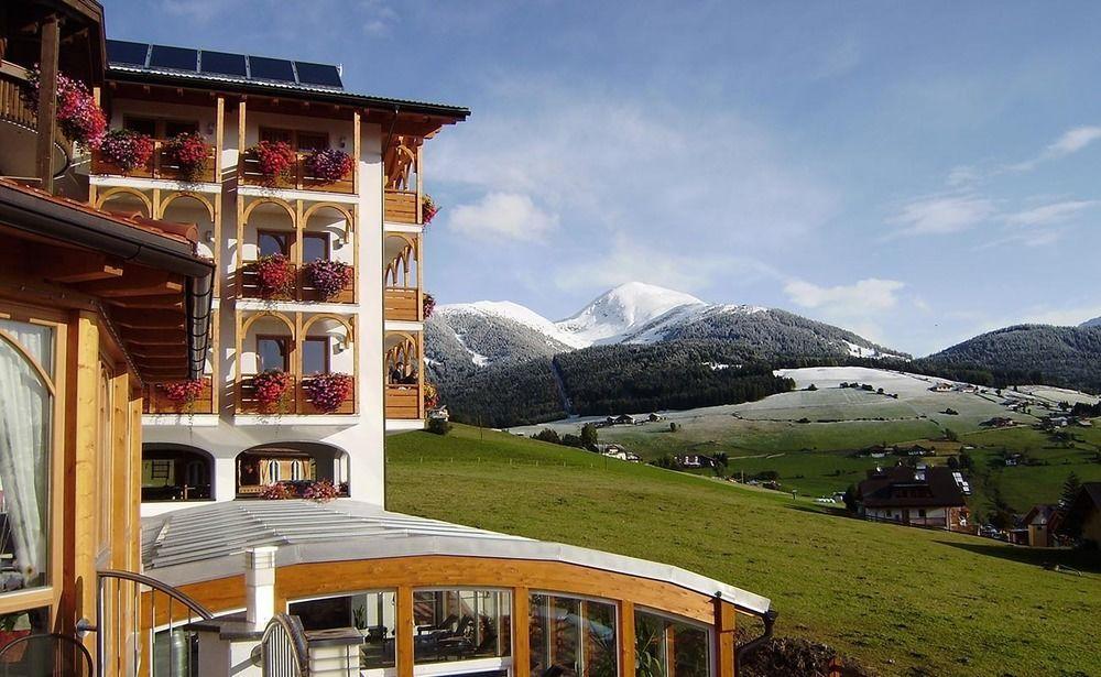 Hotel Alpenfrieden Maranza Exterior photo